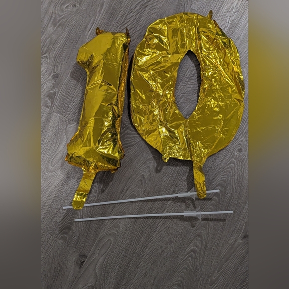 Gold Balloons (Ten - #1 and #0) - Picture 2 of 3